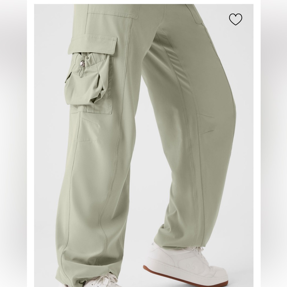 ALO Yoga Limestone Green Cargo Wide-Leg Pants - Picture 5 of 12